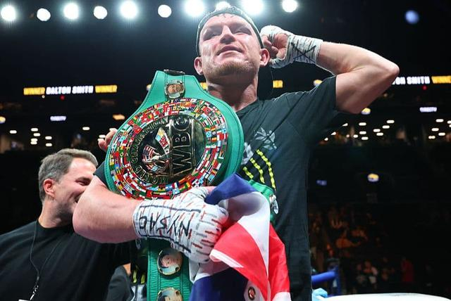 mk体育直播-道尔顿·史密斯：荣耀、质疑者、潜在对手背后的拳坛新章|拳王|WBC|金腰带|马蒂亚斯|比赛_新浪体育_新浪新闻