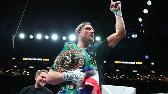 mk体育直播-道尔顿·史密斯：荣耀、质疑者、潜在对手背后的拳坛新章|拳王|WBC|金腰带|马蒂亚斯|比赛_新浪体育_新浪新闻