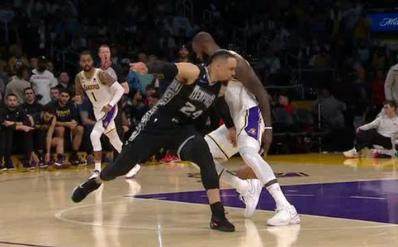 1682221773440020205.png mk体育入口-狄龙袭裆重击詹姆斯 领二级恶意遭驱逐却满脸冤枉