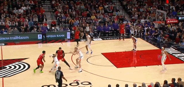 1667733840131066751.gif mk体育官网-【观察】大合同到手继续进步 小西蒙斯这块宝押对了