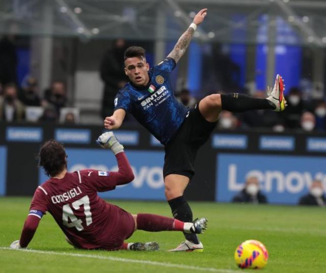 1645400170202002277.jpg mk体育官网-脚软劳塔罗成国米缩影,小因扎吉不能只靠怀柔了